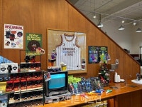 시몬스의 브랜드 실험···①몬스터가 점령한 시몬스 테라스