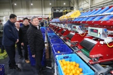 김완근 제주시장, 하귀농협 스마트 APC 선별시스템·포장·출하 공정 점검