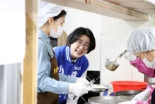 박희정 민주당 포항시장 후보, 학산종합사회복지관서 애로사항 청취