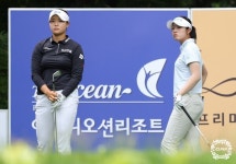 '3승 경쟁, 한발 앞서가는' 김민솔, 맥콜 모나용평 오픈 첫날 오전조 선두… 서교림은 3언더파 출발