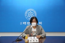 고래 싸움에 등 터지는 약국…약가인하 구조적 개선 시급