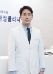 추워지면 더 심해지는 오십견, 원인 및 증상 맞춰 치료계획 세워야