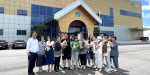 굽네 듀먼, 펫팸족 초청해 청결·안전한 펫푸드 공장 견학 진행