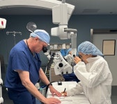 시지메드텍, 세계적 척추 명의 브레이 박사와 손잡다... 최소침습 척추수술 혁신 가속