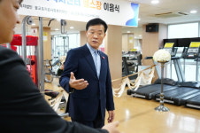 성북구, 서울시 최초 소규모 노인복지관에 맞춤형 헬스장 조성