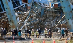 울산 화력발전소 4·6호기 발파 완료…5호기 매몰자 구조작업 재개
