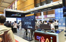 엘레버드korea | 마음AI, 'AI EXPO KOREA 2024'서 한국어 한계 극복한 대형언어모델 '라마 말-허밍버드' 오픈 소스로 공개