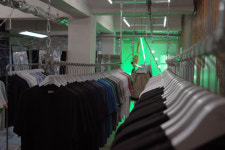 천안 옷가게 아웃핏, 전국 확장 및 온라인 사업 본격화