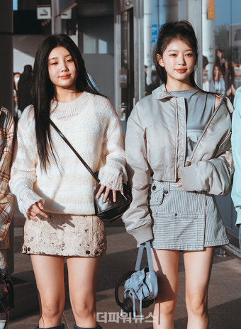 아일릿 원희-모카, 청순미 넘치는 미소