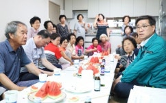 진병영 함양군수, 수동면 무더위쉼터 현장 점검…“취약계층 보호에 행정력 집중”