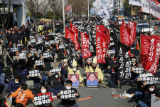 버스 노동자 사망으로 이어진 ‘신도여객 해고 사태’