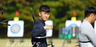 올림픽보다 어려운 국가대표 선발전 첫날, '남자부 김우진 1위 - 김제덕 6위, 여자부 안산 15위'