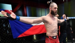 [UFC] 이리 프로하즈카, UFC 267 메인 경기의 예비 파이터라도 좋다.