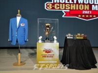 [현장포토] 2021 헐리우드 KBF 3쿠션 마스터스 우승트로피의 주인공은?