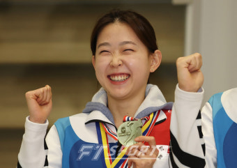 '新 빙속여제' 김민선, 4대륙선수권 500m 이어 1,000m 우승 ··· '대회 2관왕'