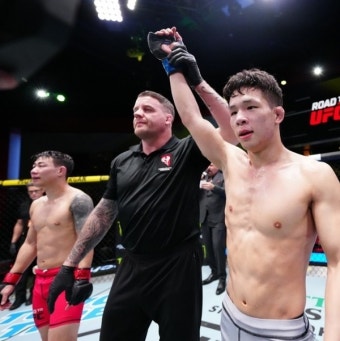 '코리안 타이거' 이정영, 이자 꺾고 RTU 우승 ··· UFC 계약 성공