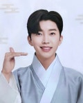 가수 임영웅 팬들에게 직접 추석인사 메리추석, 건행! 팬카페에 글 남겨