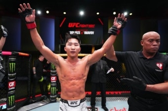 '코리안 타이거' 이정영, UFC 데뷔승 거둬 ··· 