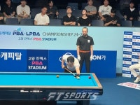 [FT포토] 우리금융캐피탈 PBA챔피언십 8강 강동궁 vs 신정주 (2)