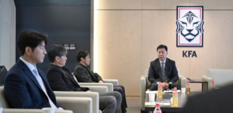 홍명보 감독 선임 '몰랐던' 박주호, 협회 내부 폭로…