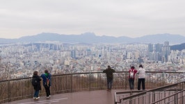 서울 동북권 하늘길 열렸다… 서울 둘레길 4코스 용마산 스카이워크, 도심 힐링 명소로 인기