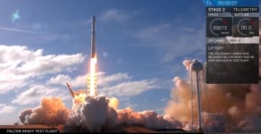 민간 최초 심(深)우주 탐사용 로켓 팰컨 헤비 발사 성공…1단 로켓 3기 중 2기 회수