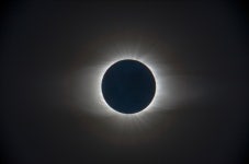 자취 감춘 태양...천문硏, 개기일식 관측사진 공개