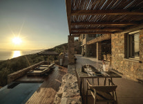 자연이 주는 날 것 그대로를 만끽할 수 있는 곳, Peliva Nature & Suites