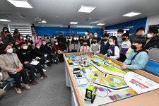 정선 사북공공도서관서 징검다리스쿨 신년발표회 눈길