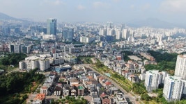 안양 동편마을 카페거리 경기도 대표관광지 우뚝
