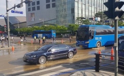 인천 상수도 배관 파열, 송도국제도시 쉐라톤그랜드 호텔 앞 물바다