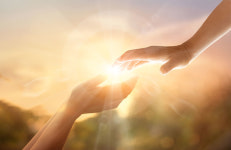 [이오장의 향기로운 詩] 희망, 멀리 있는