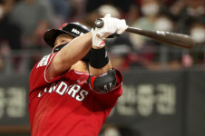 연장 결승포 SSG 최정 체력 떨어져서 홈런 욕심냈다