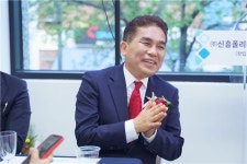 지승하 ㈜신흥폴리테크 대표 철원군에 500만 원 고향사랑기부