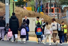 인천 중구, 하늘초 등굣길서 교통안전 캠페인