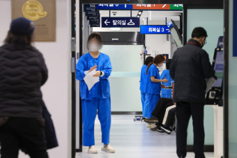 전공의들, 사직 한달 후 자유의 몸?…정부 