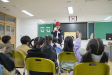 하윤수 부산시교육감, 연포초서 늘봄학교 재능기부 진행 