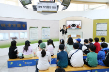 야탑초등학교 학생, 성남시의회 홍보관 단체 견학