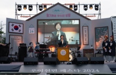 이순희 강북구청장, 우이천변 페스타2024 슬기로운 우이천 생활...구민과 소통