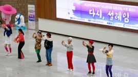 인천시 시니어 모델 패션쇼서 제2 인생 열어