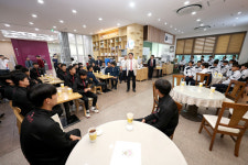 김해시, 제105회 전국체전 참가 시청선수단 격려