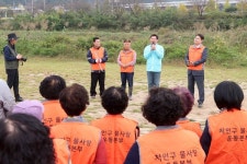 이상일 용인시장, 물사랑운동본부와 경안천 환경정화 활동