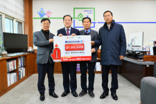 [전매포토] 속초시 개인택시가스충전소, 장애인단체 성금 전달