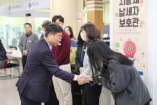 [전매포토] 신상진 성남시장, 중원구청 연두 방문