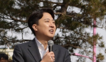 이준석, 동덕여대 방문...