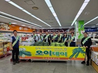 순천농협·원예농협, 오이데이... 오이 나눔 행사 펼쳐