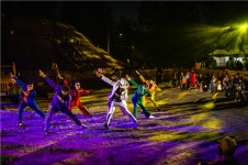 물과 불, 몸짓이 춘천을 채운다…도심 예술축제의 진화