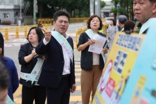 김정헌 중구청장 전통시장·상점가 시설 현대화 등 골목 경제 활성화 주력