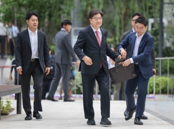권성동, 김건희특검 피의자 조사 출석…