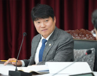 동대문구의회 장성운 의원, 전농초 운동장 인조잔디 교체 완료